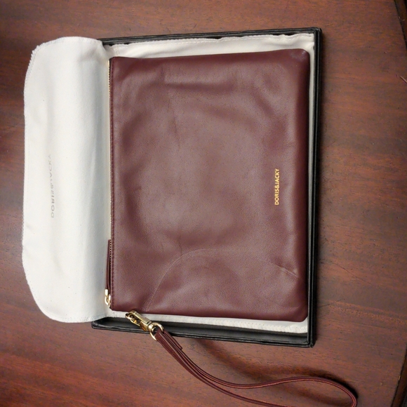 Doris & Jacky Wristlet - Picture 2 of 3